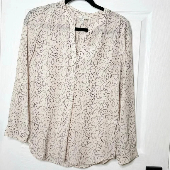 JOIE Peterson 100% Silk Light Pink Snakeskin Print Long Sleeve Blouse Size XS‎ - Picture 2 of 7
